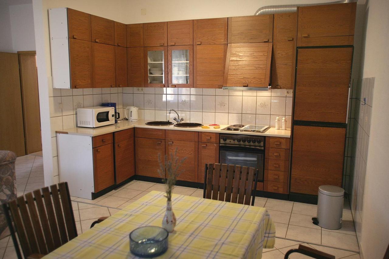 Апартаменты House Peri Трогир Экстерьер фото